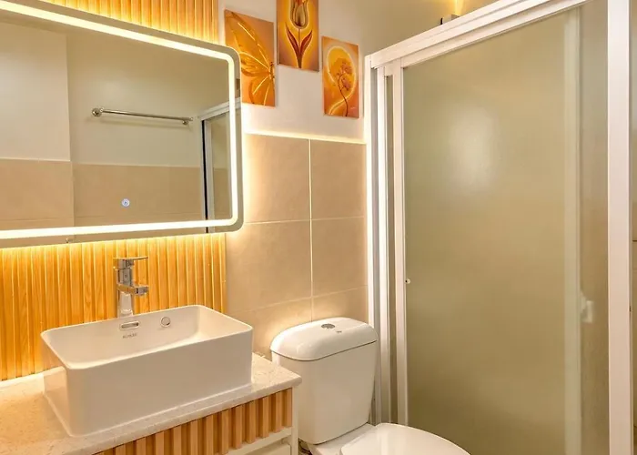 Cozy & Relaxing At Royal Oceancrest Mactan
